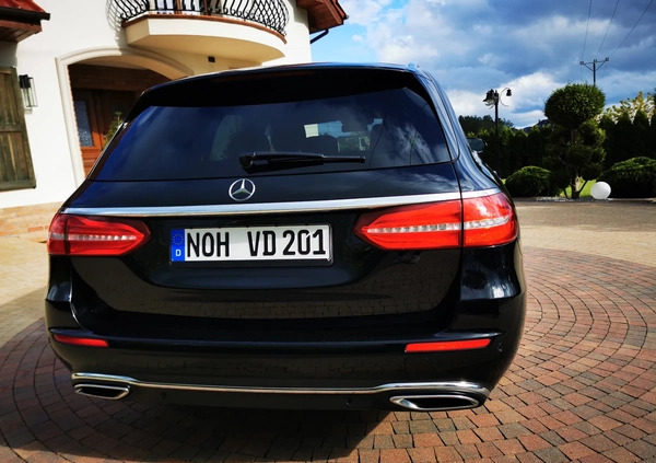 Mercedes-Benz Klasa E cena 89900 przebieg: 178000, rok produkcji 2017 z Ćmielów małe 529